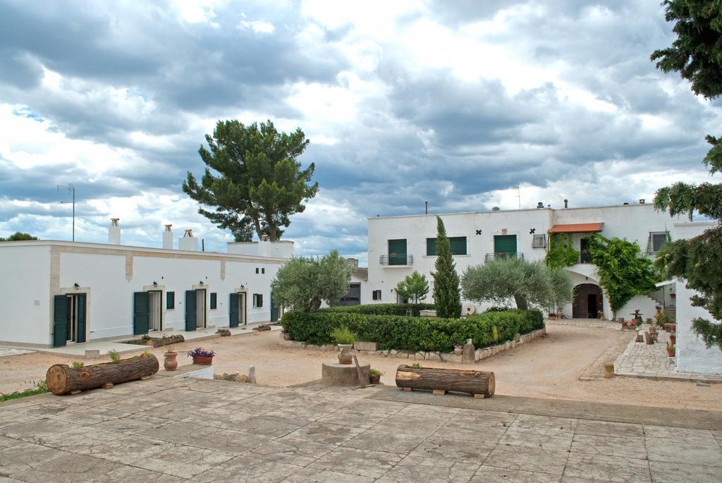 Masseria Strada Agriturismo 지노사 외부 사진